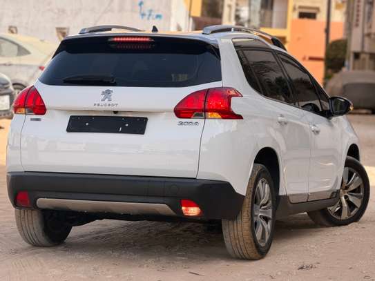 Peugeot 2008 image 10
