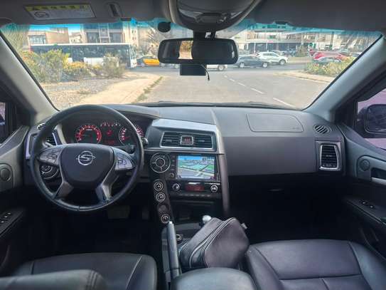 SsangYong Korando 4x4 Gris SUV robuste et confortable image 12