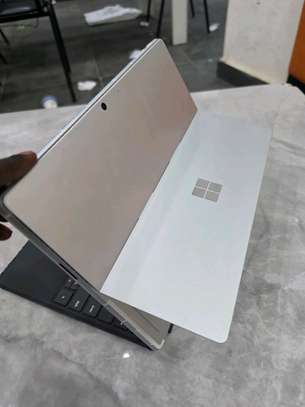 Surface pro 10 image 3