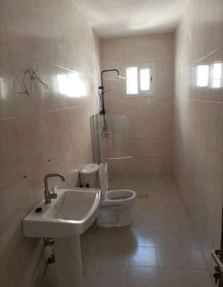 Sacré cœur grand appartement F4 à louer image 15
