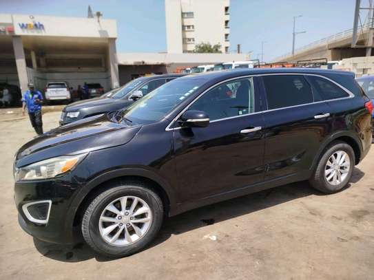 Kia Sorento 4x4 image 6