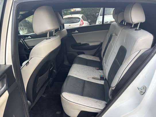 KIA SPORTAGE E X image 13