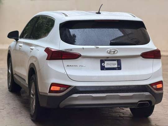 Hyundai santafe 2019 image 3