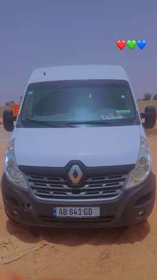 Renault Master image 2