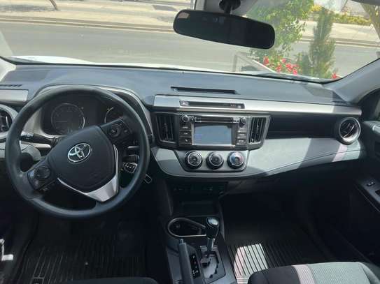 Toyota Rav4 image 7