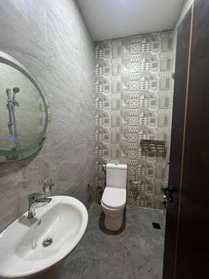 APPARTEMENT CITÉ BIAGUI image 9