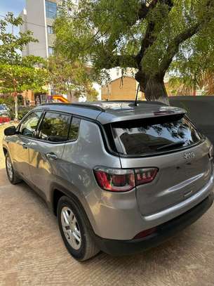 Voiture a vendre image 12