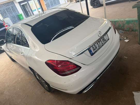 Mercedes C300 année 2016 image 6