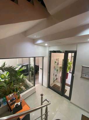 Appartement standing aux Almadies image 11