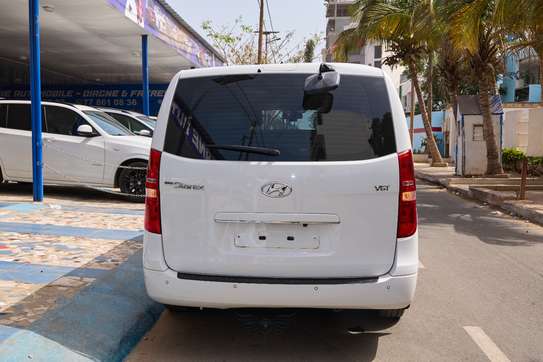 Hyundai Starex 2017 – Spacieux et Très Propre image 15