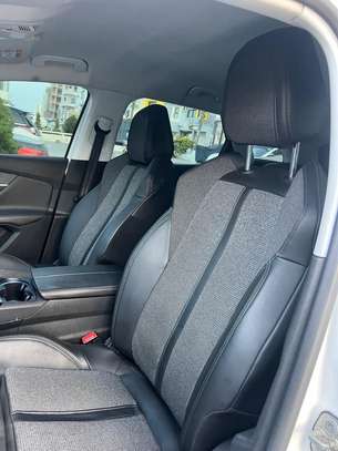 Peugeot 3008 image 7