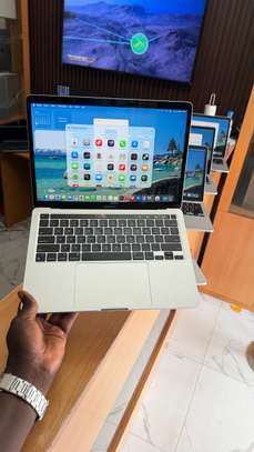 MacBook Pro M1 2020 - SSD 512 - Ram 8Go - 13’p image 2