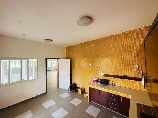 Appartement F4 à Louer Point e image 8