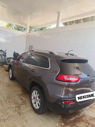 Location Voitures SUV Chez Nekisme Location Services image 4
