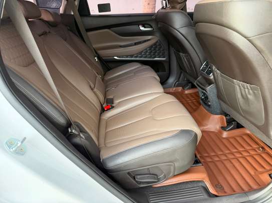 Hyundai Santefe image 14