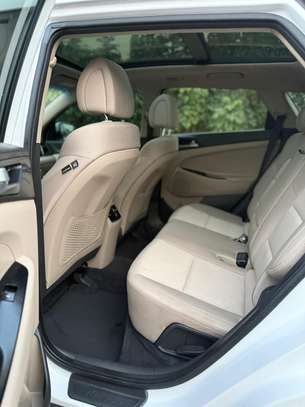 HYUNDAI TUCSON SPORT ANNEE 2018 image 4