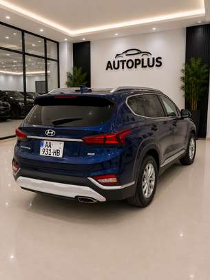 Hyundai Santafe 2019 image 5