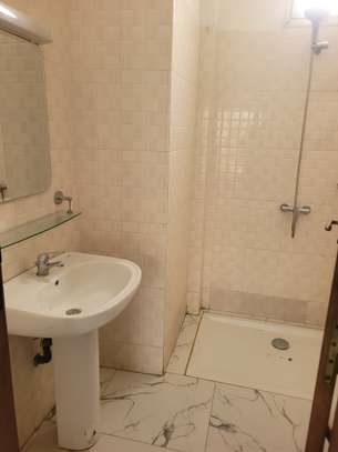 Tois chambres à louer par mois image 11