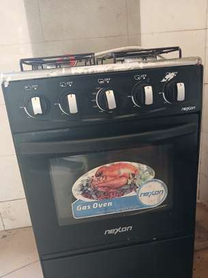 Nexon cuisinière gaz 4 feux noir avec four image 3