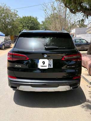 BMW X5 à louer sur Dakar image 8