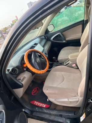 TOYOTA RAV4 2010 image 7