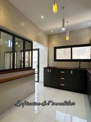 À louer – Appartement F4 neuf aux Mamelles image 5