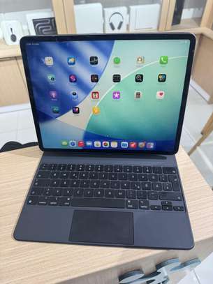 IPad Pro 2024 12Pouces 4e Génération 256GB image 3