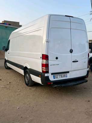 Mercedes-benz sprinter image 5