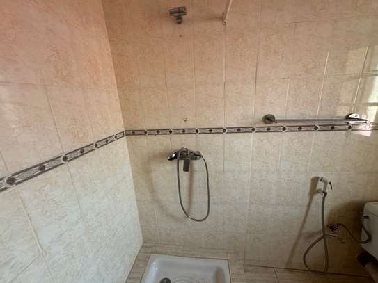 Villa à louer Ngor Almadie acoté du casino cap vert image 11