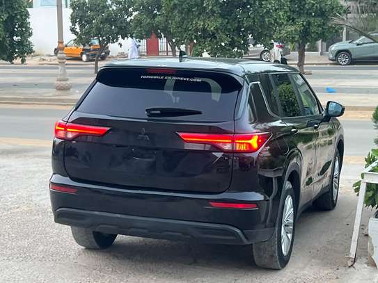 MITSUBISHI OUTLANDER 7 PALCES 2022 image 9