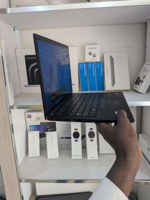 Lenovo T14s gen4 i7 13e generation)32ram ) 512 SSD tactile image 3