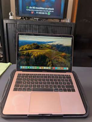 Macbook air 2019 i5 / 512gb / 8gb ram image 3