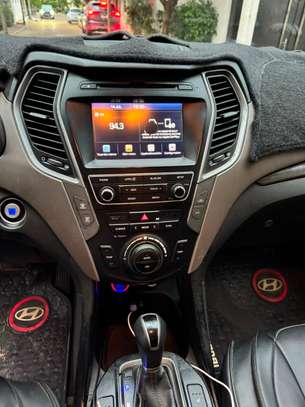 Hyundai Santafé image 5