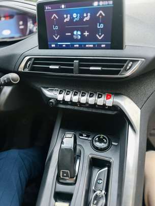 Peugeot 3008 année 2017 image 10