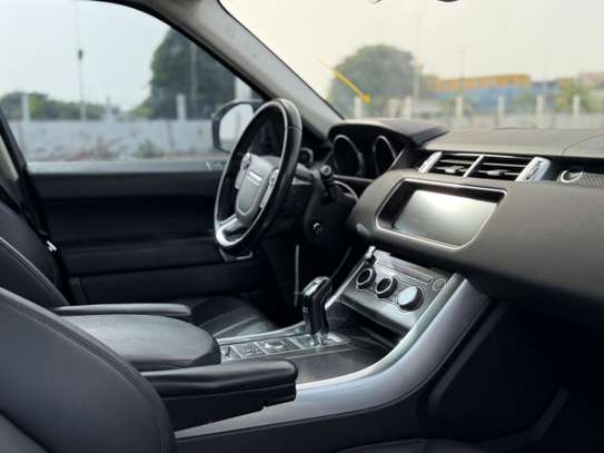 Ranger Rover sport image 7