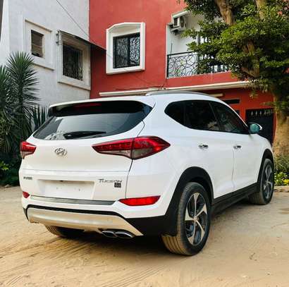 HYUNDAI TUCSON 2016 image 3