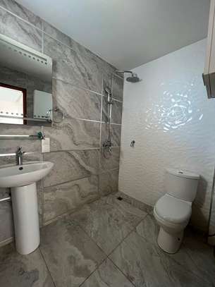 APPARTEMENT F4 À LOUER – OUAKAM, BATRAIN image 4