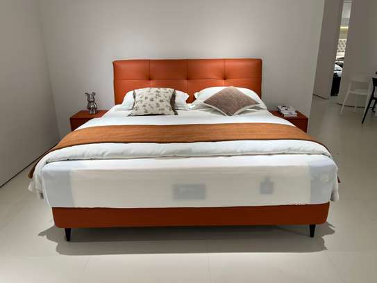 Vente de Lit double blanc crème image 6