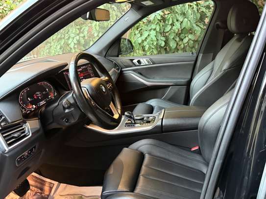 BMW X5 _2020 image 2