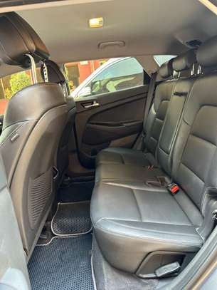 Hyundai Tucson 2017 très propre full options image 11