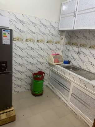 Studio meublé à louer image 9