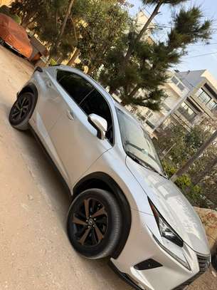 Lexus NX300H Année 2018 image 11
