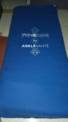 Winicare matelas anti-escarres bleu confort médical image 3