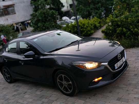 Mazda 3 2018 image 3
