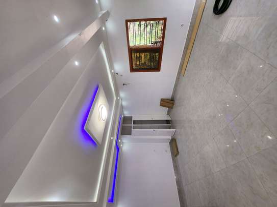 Appartement très grand à Sacré cœur image 12