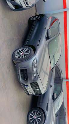 Jaguars f-pace 2018 image 3