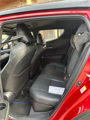 Toyota C-HR image 8