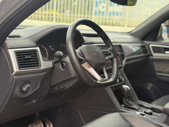 Volkswagen atlas SE image 9