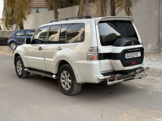 Mistubichi pajero 2015 image 7