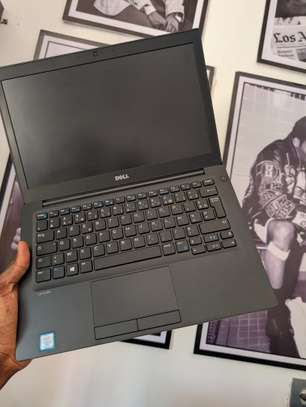 Dell latitude i5 7th /256gb /8gb Ram image 9